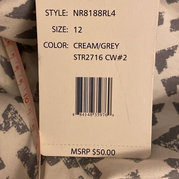 Womens Zac & Rachel Crop Pants Size 12 White with Gray Hearts NWT - Picture 9 of 9